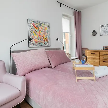 Charming Old Town By Renters *